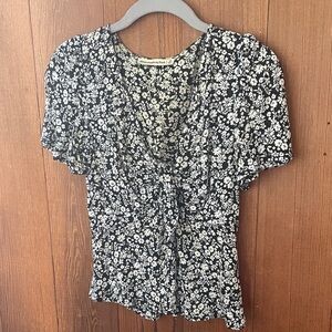 Abercrombie & Fitch Black and White Floral Blouse